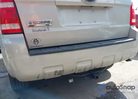 2009 Ford Escape Xlt from USA, damaged, VIN 1FMCU03779KC85237